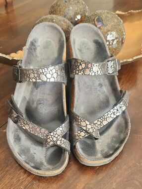 Birkenstock Women's Bronze Metallic Patterned Arizona-Style Sandals